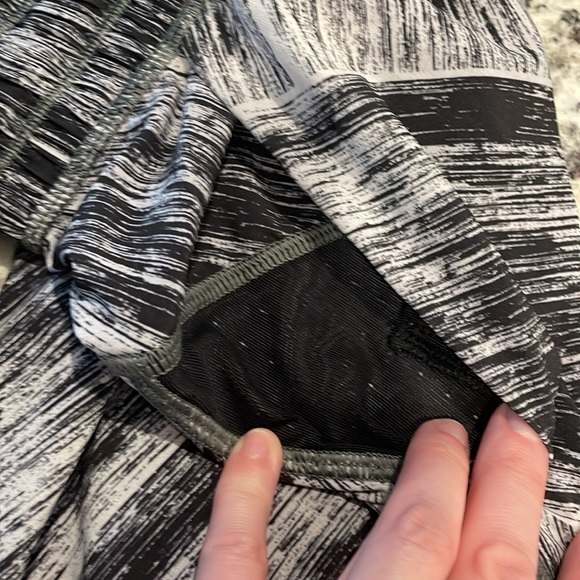 Lululemon Pants Namaskar Size 4 - Picture 9 of 12